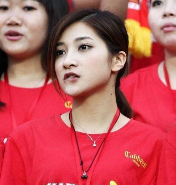 亚洲一区二区三区成人